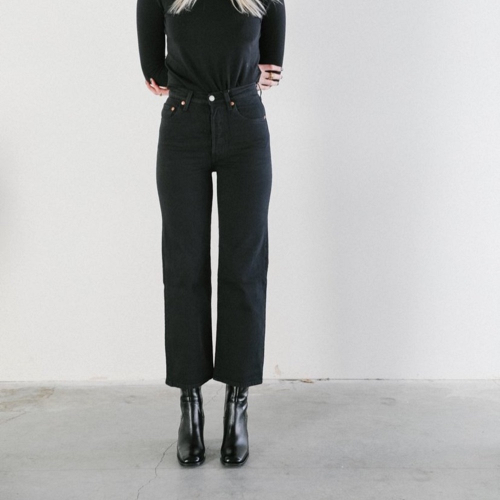 Levi’s Black Ribcage Jeans